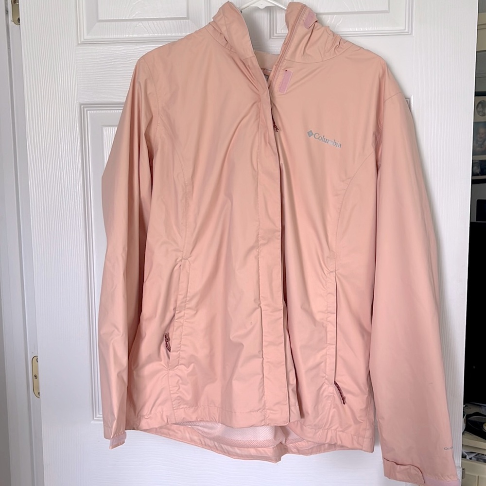 Columbia wind/water resistant jacket L